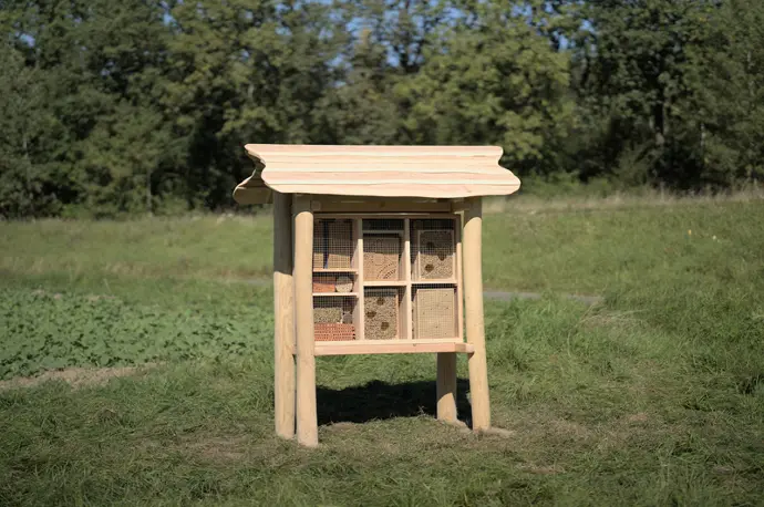 Wildbienenhaus Nahaufnahme